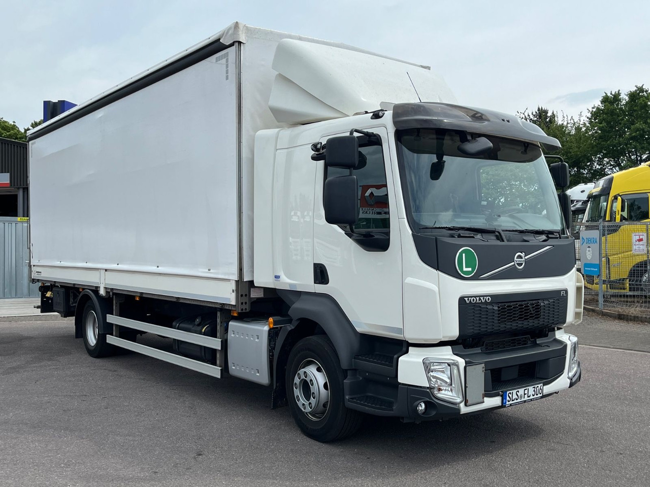 Volvo FL 14.245 Junghanns Schiebeplane LBW - 侧帘卡车:图3 Volvo FL 14.245 Junghanns Schiebeplane LBW - 侧帘卡车:图3