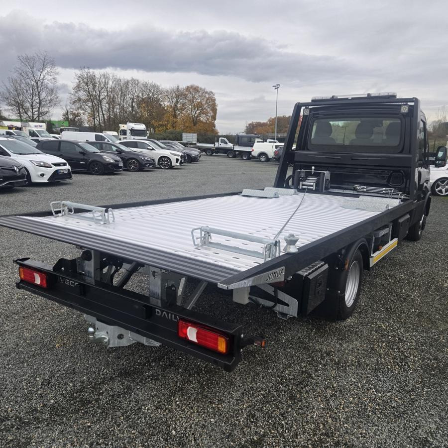 Iveco Daily 35C18 - 拖吊车:图3 Iveco Daily 35C18 - 拖吊车:图3