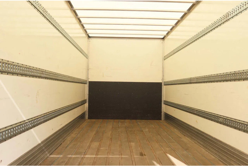 DAF LF 210 FA Bakwagen + Dhollandia 2000 kg klep extra accu set, 3x bindrail + stang. - 厢式卡车:图4 DAF LF 210 FA Bakwagen + Dhollandia 2000 kg klep extra accu set, 3x bindrail + stang. - 厢式卡车:图4