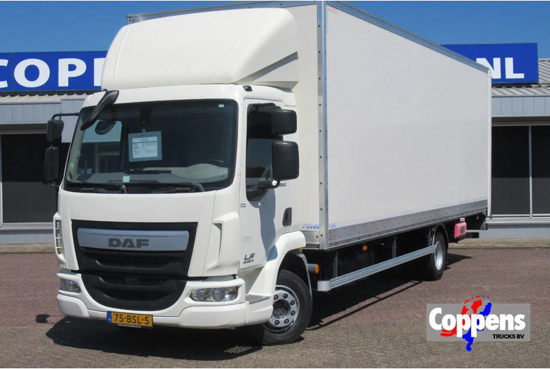 DAF LF 250 250 bak + klep + schuifzeil E6 - 侧帘卡车:图1 DAF LF 250 250 bak + klep + schuifzeil E6 - 侧帘卡车:图1