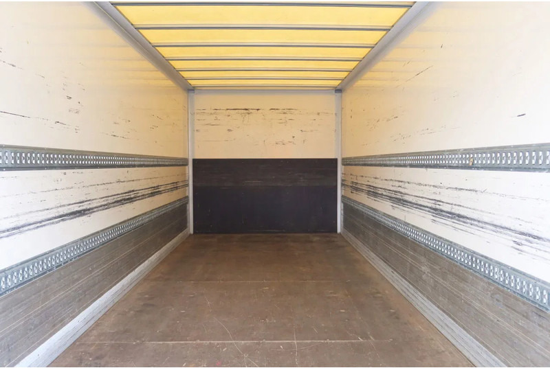 FUSO Canter Mistubishi Canter 7C18 - 厢式卡车:图4 FUSO Canter Mistubishi Canter 7C18 - 厢式卡车:图4