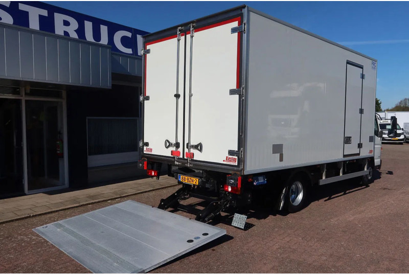 FUSO Canter Thermoking T 600R Koel/Vries + Laadklep - 冷藏车:图4 FUSO Canter Thermoking T 600R Koel/Vries + Laadklep - 冷藏车:图4