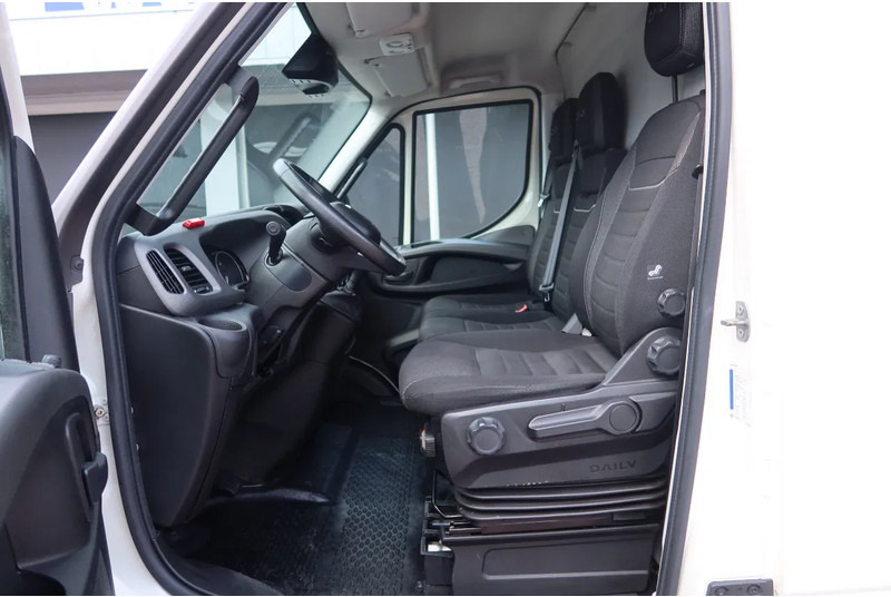 Iveco 70-C 18 Automaat L3H3 C RIJBEWIJS - 无侧窗厢式货车:图5 Iveco 70-C 18 Automaat L3H3 C RIJBEWIJS - 无侧窗厢式货车:图5