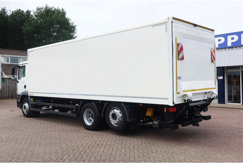 MAN 26.320 TGM Bak+Klep stuur lift as Bar klep 2.000 kg - 厢式卡车:图3 MAN 26.320 TGM Bak+Klep stuur lift as Bar klep 2.000 kg - 厢式卡车:图3