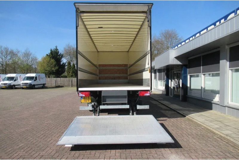 MAN TGM 15.250 Bak + klep E6 - 厢式卡车:图3 MAN TGM 15.250 Bak + klep E6 - 厢式卡车:图3