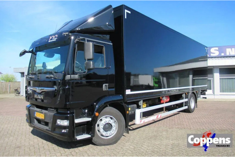 MAN TGM 15.250 Bak + klep E6 - 厢式卡车:图1 MAN TGM 15.250 Bak + klep E6 - 厢式卡车:图1