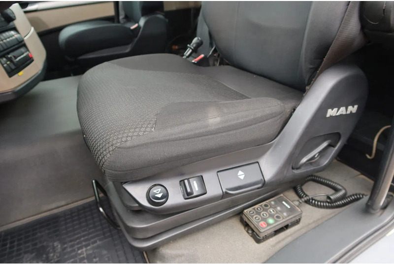 MAN TGS 35.360 Kraanwagen + oprijwagen Hiab 228 E3 - 起重车:图5 MAN TGS 35.360 Kraanwagen + oprijwagen Hiab 228 E3 - 起重车:图5