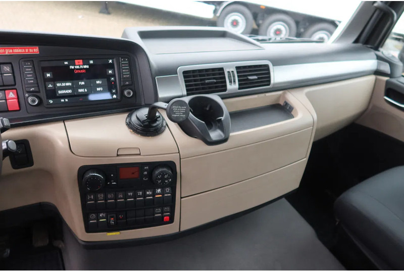 MAN TGS 35.360 Oprijwagen + HIAB 228 E3 Kraan 8x2 - 自动转运卡车:图5 MAN TGS 35.360 Oprijwagen + HIAB 228 E3 Kraan 8x2 - 自动转运卡车:图5