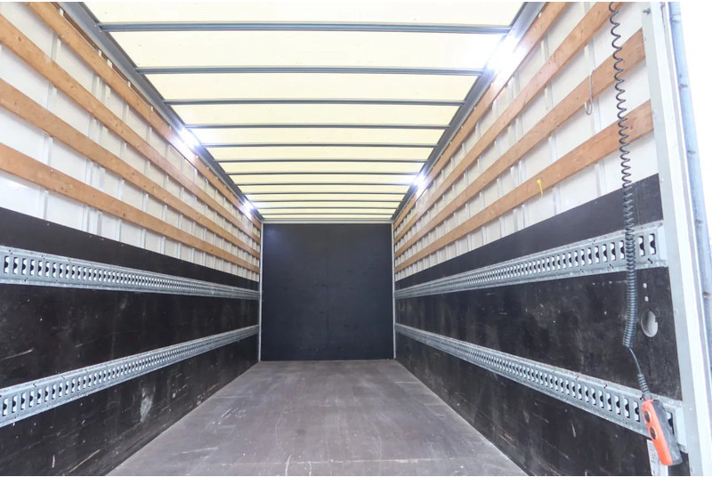 Mercedes-Benz 519 CDI V6 Motor 519 CDI V6 Motor + B.E Trailer - 牵引车:图4 Mercedes-Benz 519 CDI V6 Motor 519 CDI V6 Motor + B.E Trailer - 牵引车:图4