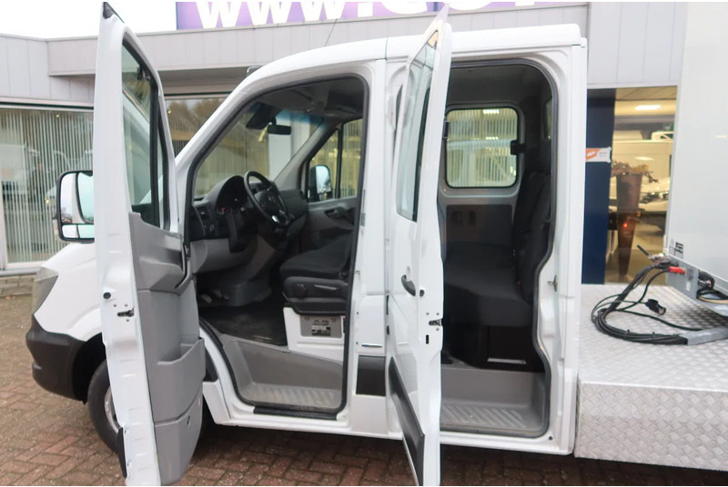 Mercedes-Benz 519 CDI V6 Motor 519 CDI V6 Motor + B.E Trailer - 牵引车:图5 Mercedes-Benz 519 CDI V6 Motor 519 CDI V6 Motor + B.E Trailer - 牵引车:图5