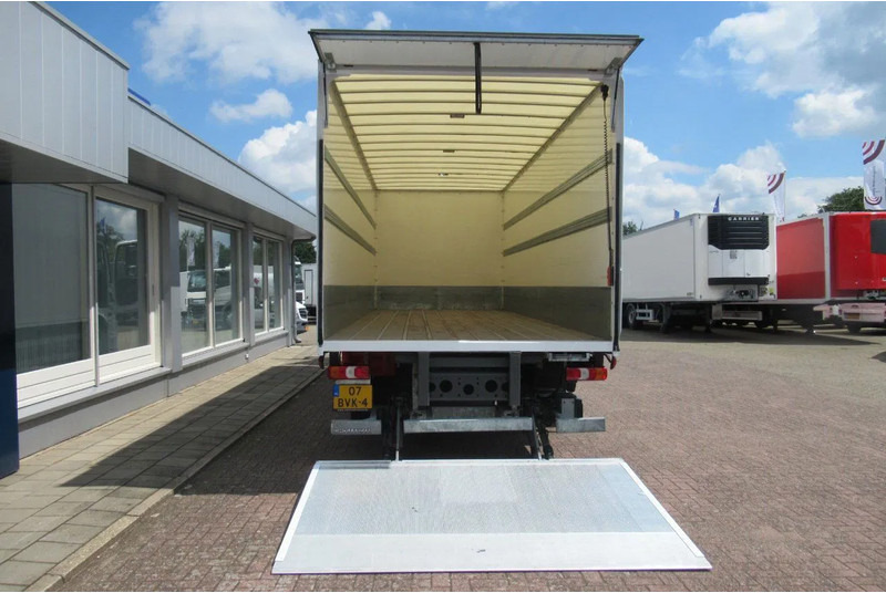 Mercedes-Benz Actros 1832 1832 LL 4x2 - 厢式卡车:图3 Mercedes-Benz Actros 1832 1832 LL 4x2 - 厢式卡车:图3