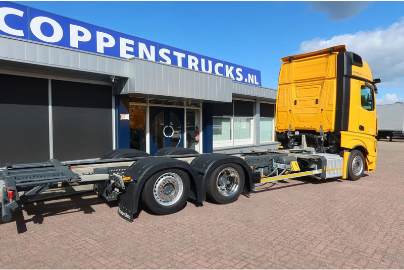 Mercedes-Benz Actros 2642 LL Chassis Cabine Giga space - 驾驶室底盘卡车:图3 Mercedes-Benz Actros 2642 LL Chassis Cabine Giga space - 驾驶室底盘卡车:图3