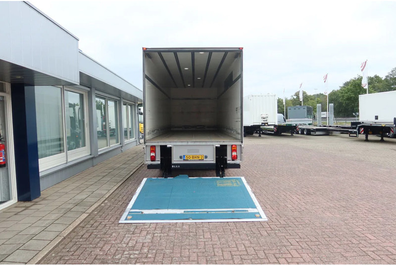 Mercedes-Benz Antos 1924 LL Bakwagen + laadklep 2500 kg - 厢式卡车:图4 Mercedes-Benz Antos 1924 LL Bakwagen + laadklep 2500 kg - 厢式卡车:图4