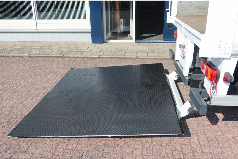 厢式卡车 Mercedes-Benz Antos 2127 L Bak + klep 2000 kg Euro 6:图11 厢式卡车 Mercedes-Benz Antos 2127 L Bak + klep 2000 kg Euro 6:图11