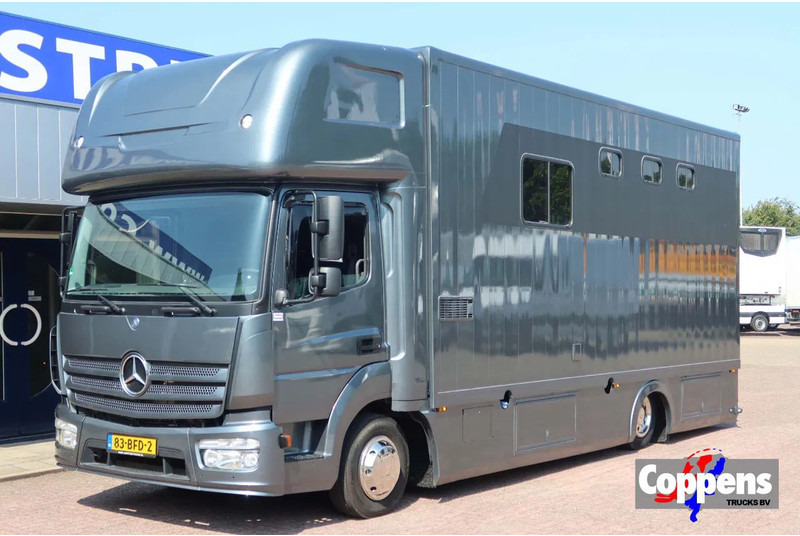 Mercedes-Benz Atego 816 L 3 Paarden/4 Ponies Nieuwe APK + nieuwe accu. - 马匹运输车:图1 Mercedes-Benz Atego 816 L 3 Paarden/4 Ponies Nieuwe APK + nieuwe accu. - 马匹运输车:图1