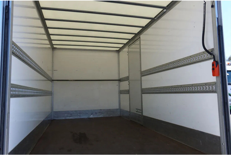 Mercedes-Benz Sprinter 515 CDI - 厢式货车:图4 Mercedes-Benz Sprinter 515 CDI - 厢式货车:图4