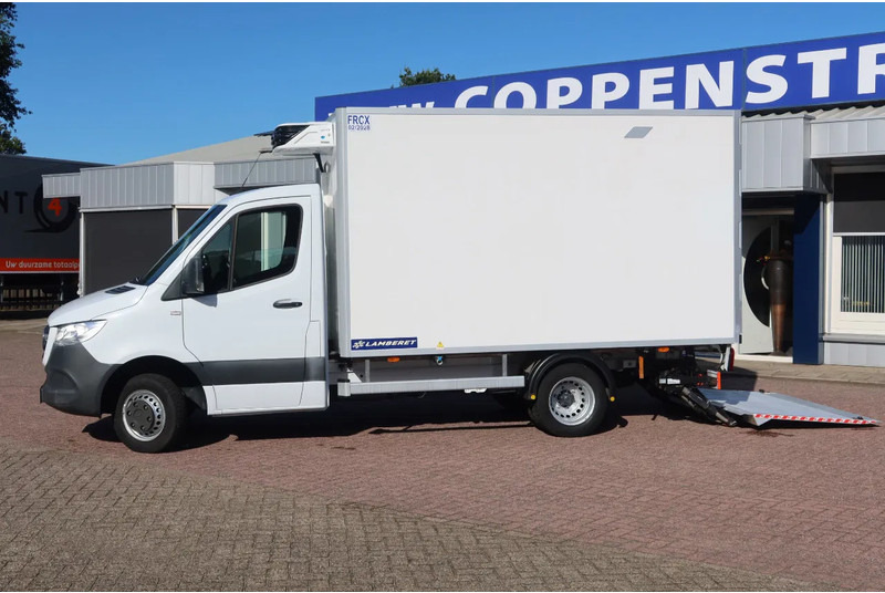 Mercedes-Benz Sprinter 516 CDI Koel/Vries + Dhollandia Klep 750 kg Carrier 300 Xarios Dag + nacht 220 Volt - 冷藏货车:图2 Mercedes-Benz Sprinter 516 CDI Koel/Vries + Dhollandia Klep 750 kg Carrier 300 Xarios Dag + nacht 220 Volt - 冷藏货车:图2