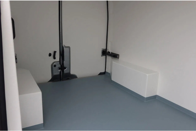 Renault Master Red Edition 150 PK Carrier Xarios 350 Koele/vriezen/verwarmen + nachtaansluiting 220 volt. - 冷藏货车:图4 Renault Master Red Edition 150 PK Carrier Xarios 350 Koele/vriezen/verwarmen + nachtaansluiting 220 volt. - 冷藏货车:图4