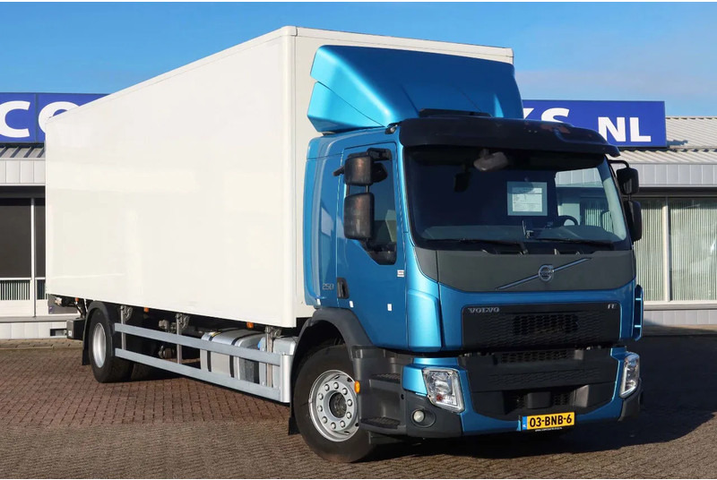 Volvo FE 250 Bakwagen + Dhollandia klep 2500 KG. 49.000 KM!! - 厢式卡车:图2 Volvo FE 250 Bakwagen + Dhollandia klep 2500 KG. 49.000 KM!! - 厢式卡车:图2