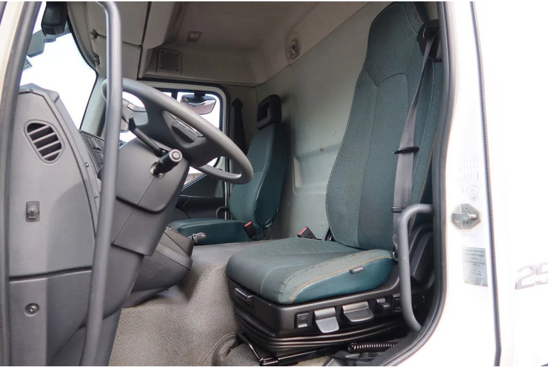 Volvo FL Bak + Dhollandia klep 2000 Kg - 厢式卡车:图5 Volvo FL Bak + Dhollandia klep 2000 Kg - 厢式卡车:图5