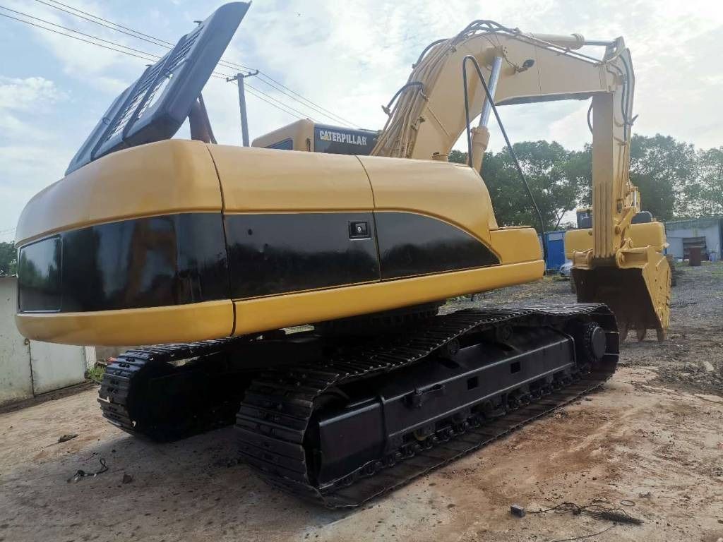 CAT 325C - 履带式挖掘机:图1 CAT 325C - 履带式挖掘机:图1