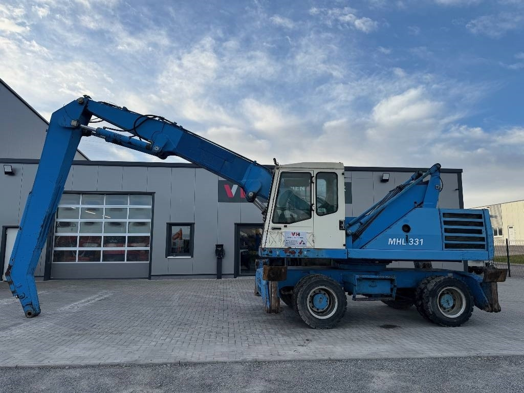 Fuchs MHL 331 - 垃圾/ 工业叉装车:图2 Fuchs MHL 331 - 垃圾/ 工业叉装车:图2