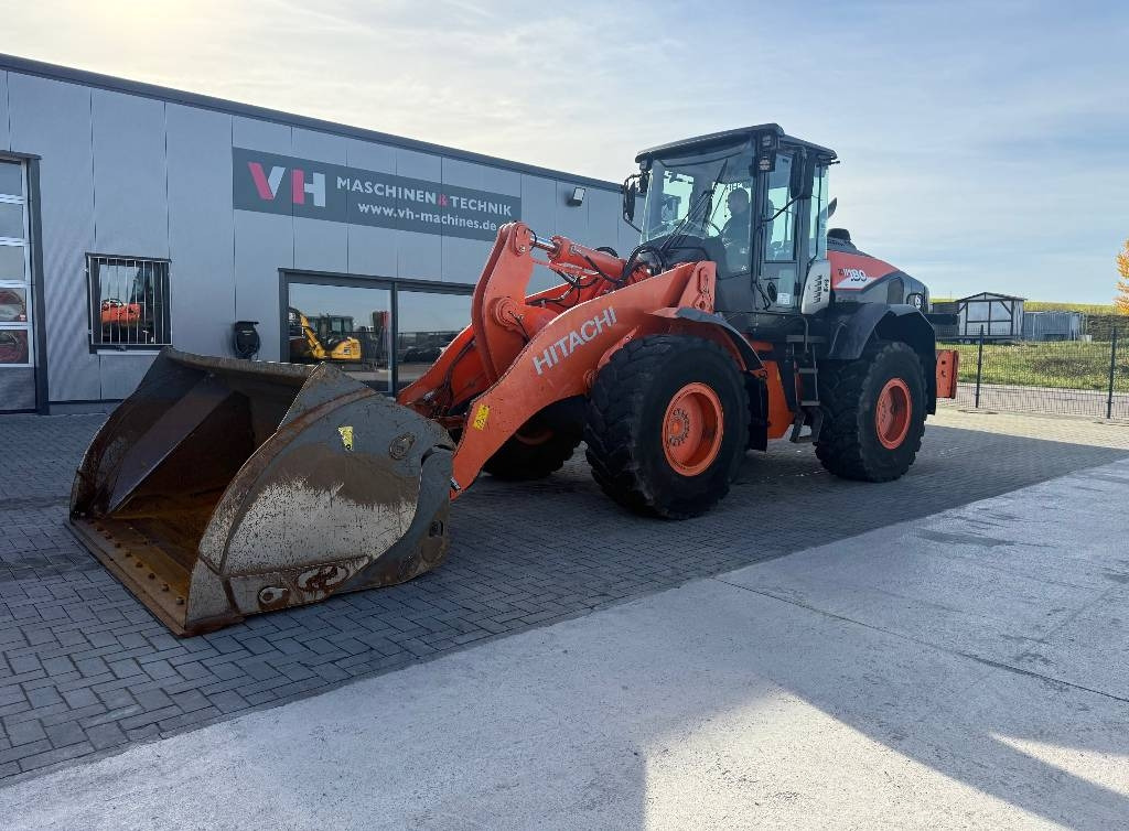 Hitachi ZW 180-6 - 轮式装载机:图1 Hitachi ZW 180-6 - 轮式装载机:图1