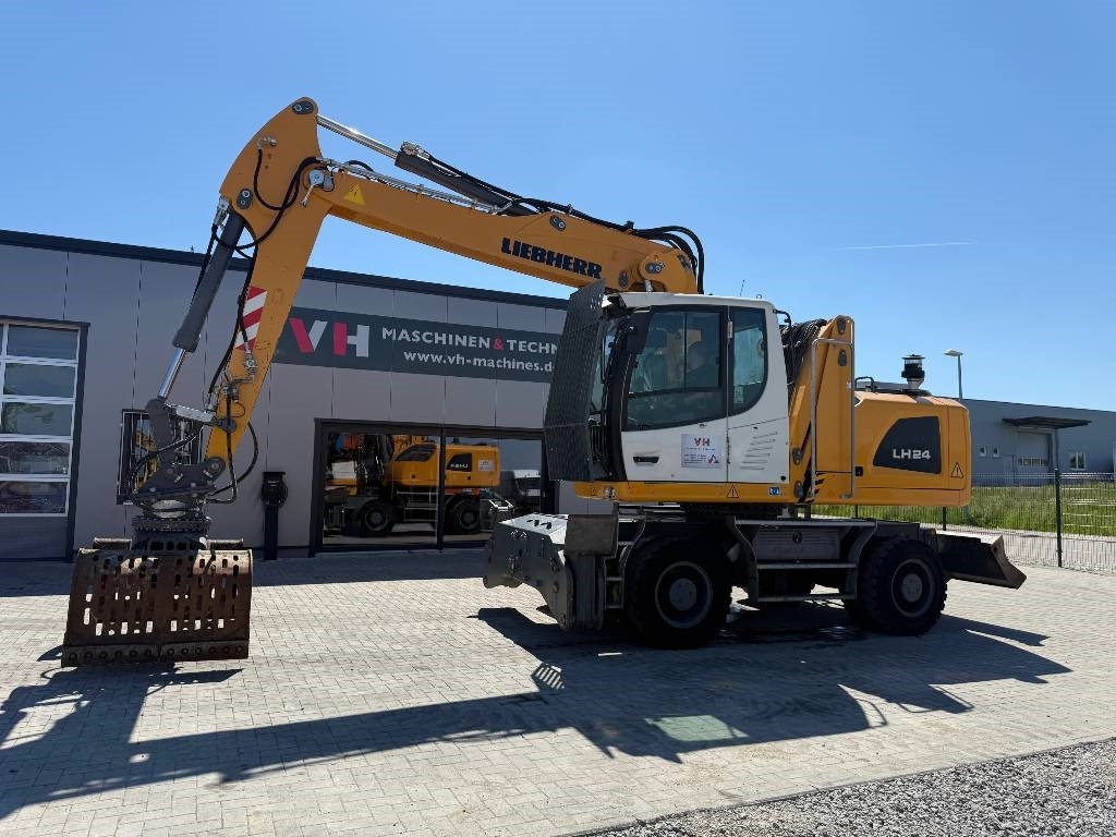 Liebherr LH 24 M - 垃圾/ 工业叉装车:图1 Liebherr LH 24 M - 垃圾/ 工业叉装车:图1