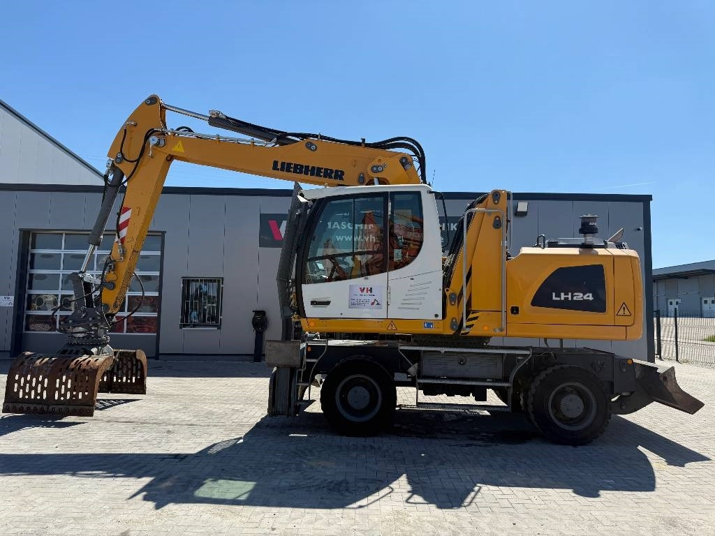 Liebherr LH 24 M - 垃圾/ 工业叉装车:图2 Liebherr LH 24 M - 垃圾/ 工业叉装车:图2