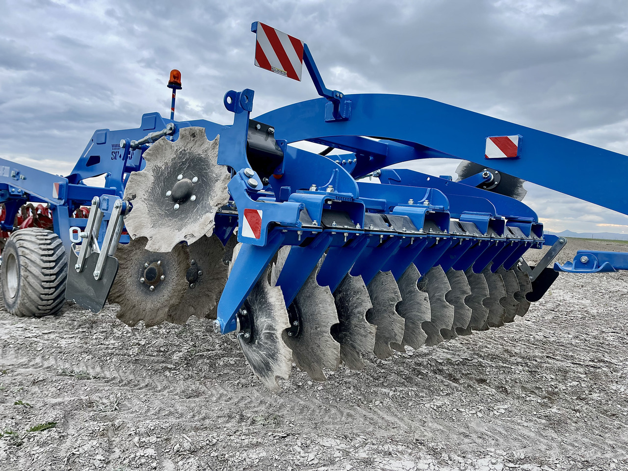 SOIL MASTER _DOMINANT SERIES TRAILED TYPE COMBINE TILLAGE MACHINE - 圆盘耙:图5 SOIL MASTER _DOMINANT SERIES TRAILED TYPE COMBINE TILLAGE MACHINE - 圆盘耙:图5