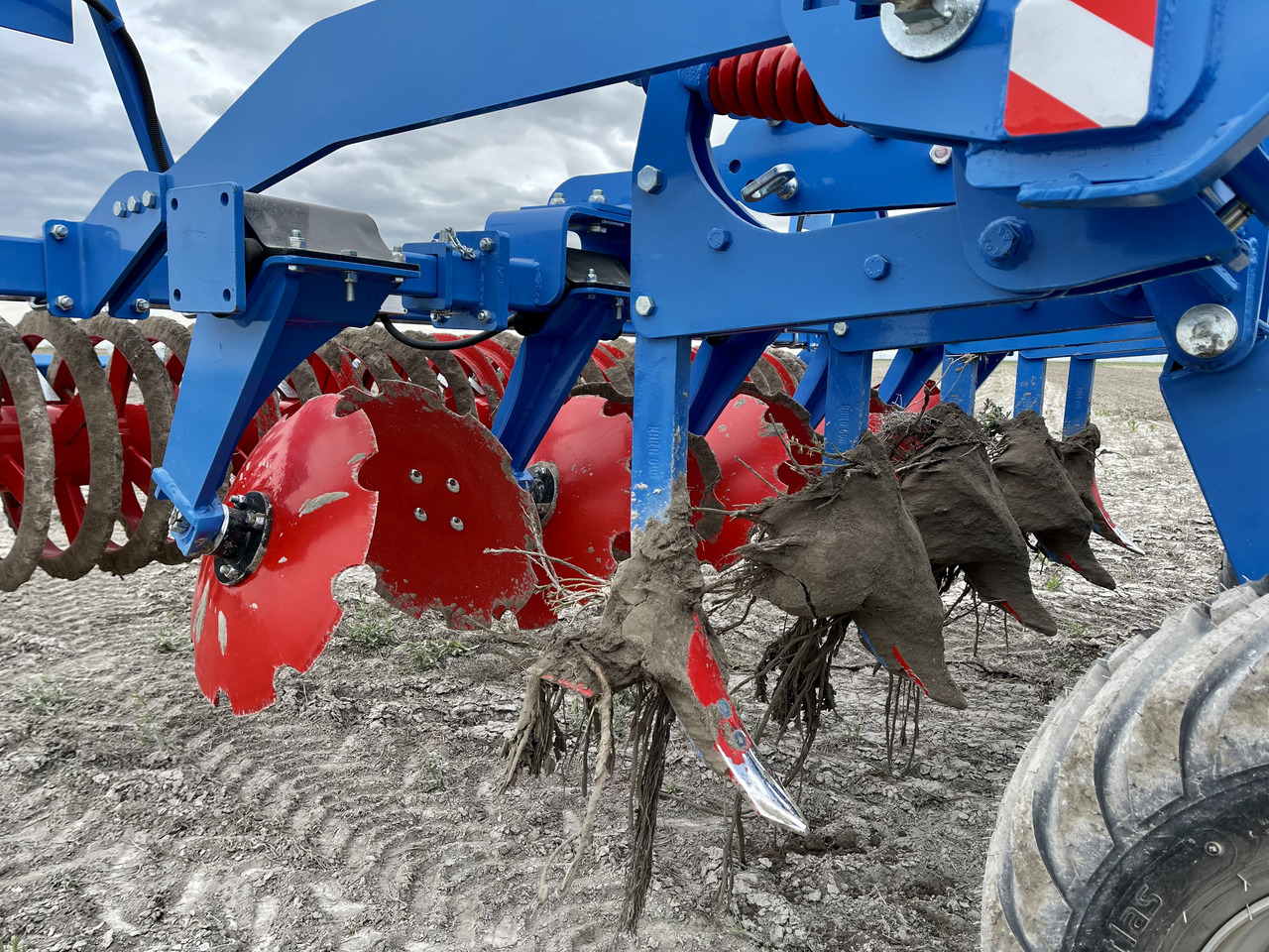SOIL MASTER _DOMINANT SERIES TRAILED TYPE COMBINE TILLAGE MACHINE - 圆盘耙:图4 SOIL MASTER _DOMINANT SERIES TRAILED TYPE COMBINE TILLAGE MACHINE - 圆盘耙:图4