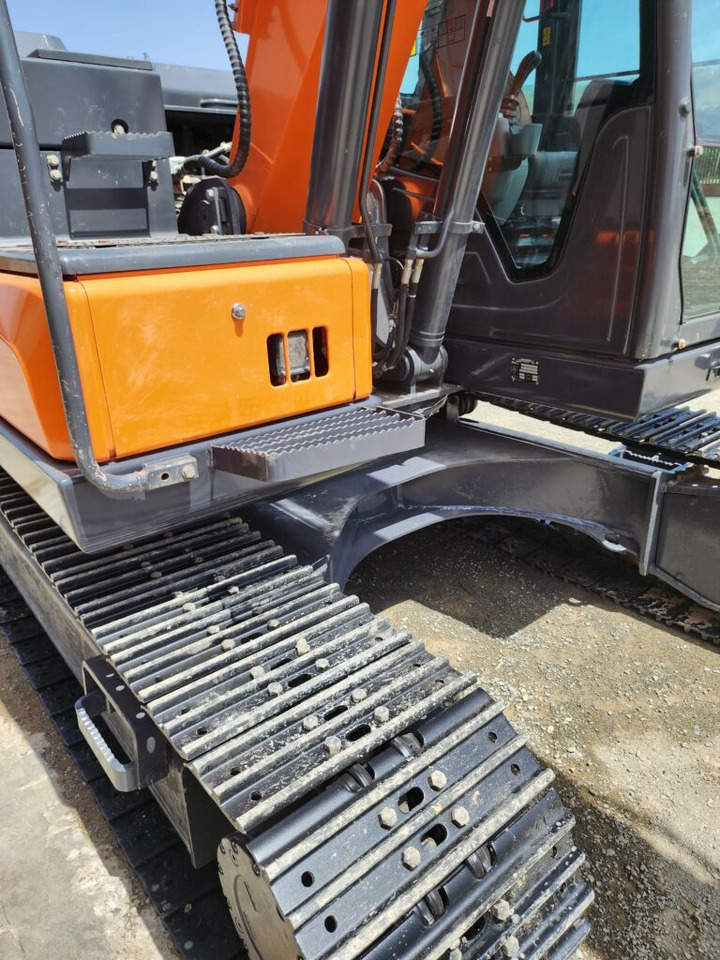 DOOSAN DX140LC-7 - 履带式挖掘机:图3 DOOSAN DX140LC-7 - 履带式挖掘机:图3
