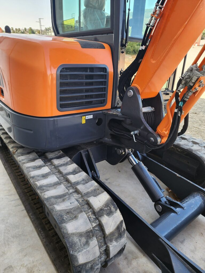 DOOSAN DX63R-3 - 小型挖掘机:图5 DOOSAN DX63R-3 - 小型挖掘机:图5
