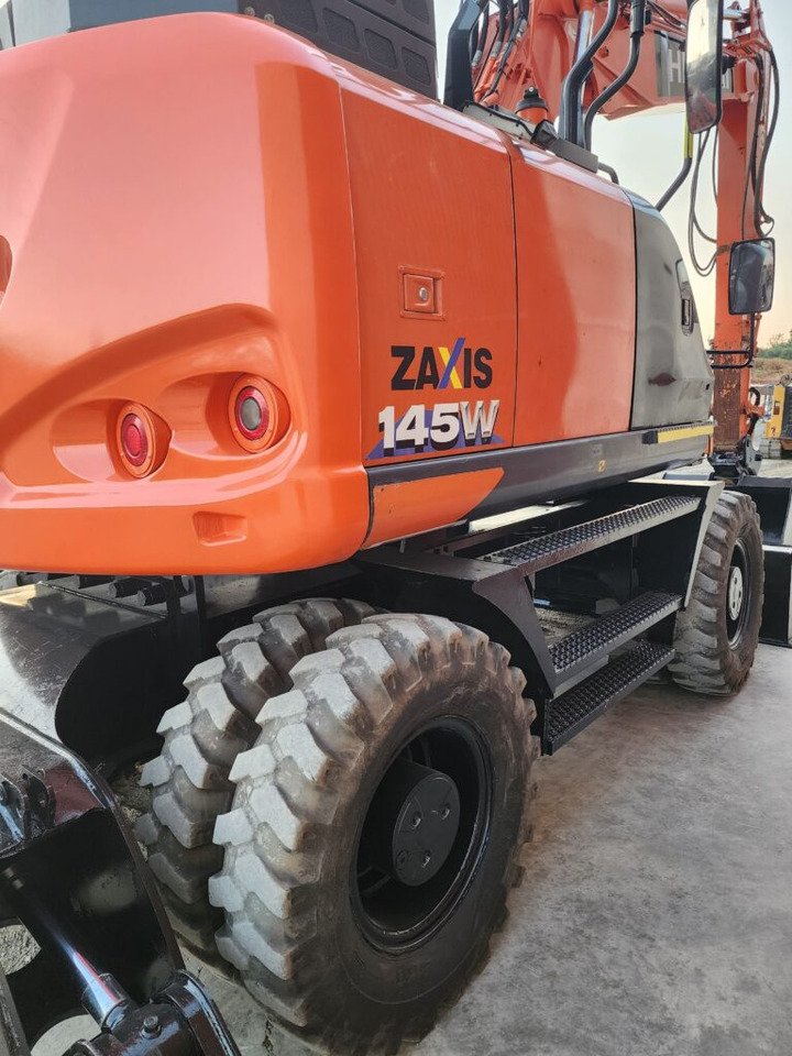 HITACHI ZX145W-6 - 轮式挖掘机:图4 HITACHI ZX145W-6 - 轮式挖掘机:图4