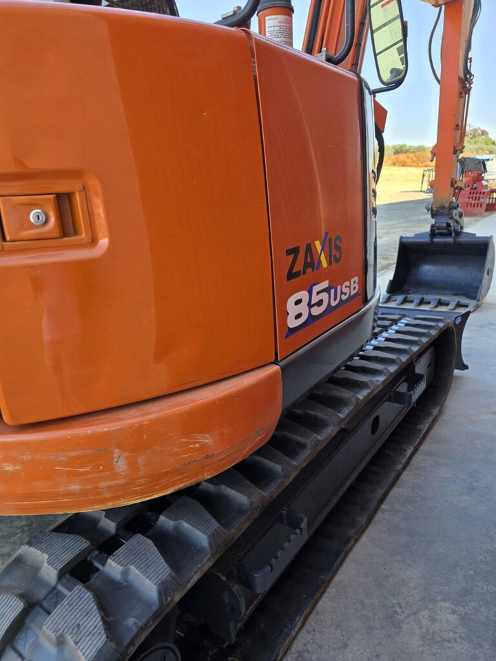 HITACHI ZX85USB-6 - 小型挖掘机:图5 HITACHI ZX85USB-6 - 小型挖掘机:图5