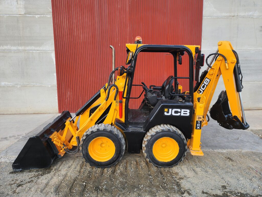 JCB 1CX - 小型挖掘机:图1 JCB 1CX - 小型挖掘机:图1