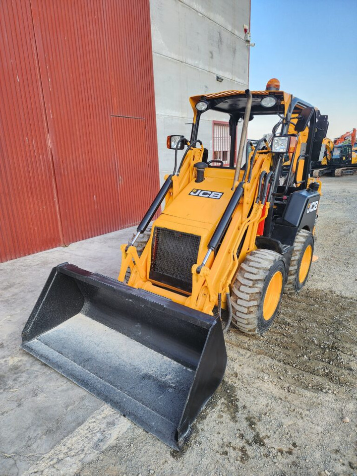 JCB 1CX - 小型挖掘机:图3 JCB 1CX - 小型挖掘机:图3