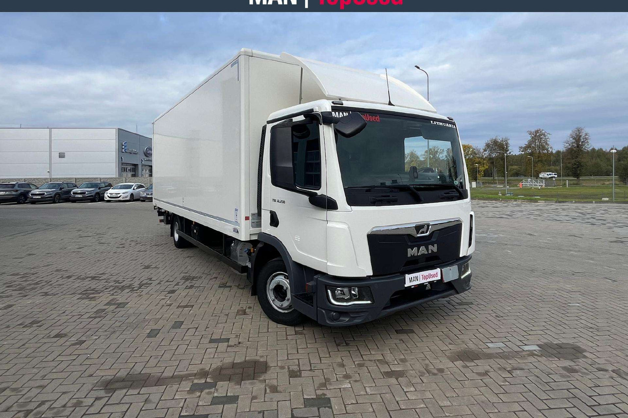MAN 12.250 4x2 BL CH (8425) - 厢式卡车:图2 MAN 12.250 4x2 BL CH (8425) - 厢式卡车:图2