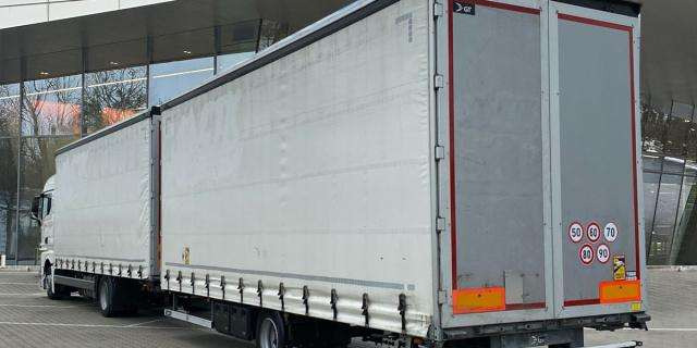 MAN TGX18.470 4x2 LL Retarder (8830) - 侧帘卡车:图3 MAN TGX18.470 4x2 LL Retarder (8830) - 侧帘卡车:图3