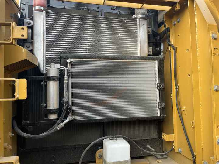 20Tons excavator Used CAT Excavator 325D 320D 320B 320BL 320C 320CL On sale - 履带式挖掘机:图3 20Tons excavator Used CAT Excavator 325D 320D 320B 320BL 320C 320CL On sale - 履带式挖掘机:图3