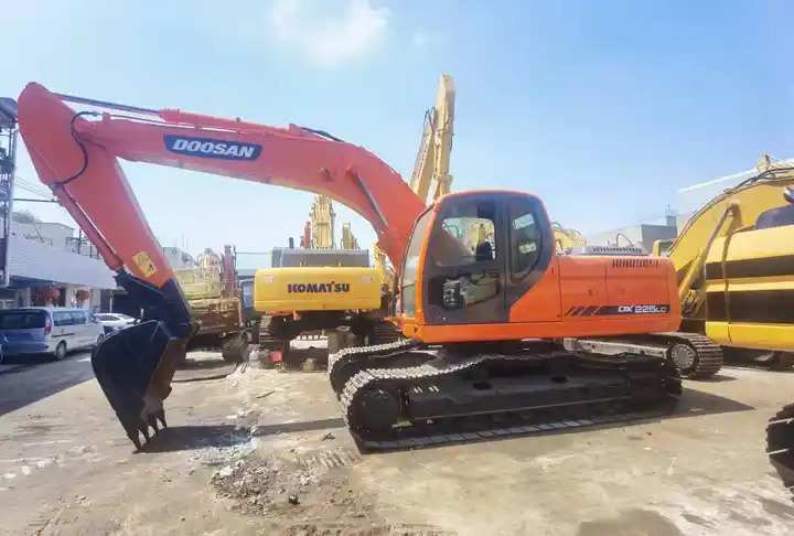 22tons Used Excavator Doosan DX225 In Good Condition Used Original doosan 225 excavator - 履带式挖掘机:图3 22tons Used Excavator Doosan DX225 In Good Condition Used Original doosan 225 excavator - 履带式挖掘机:图3