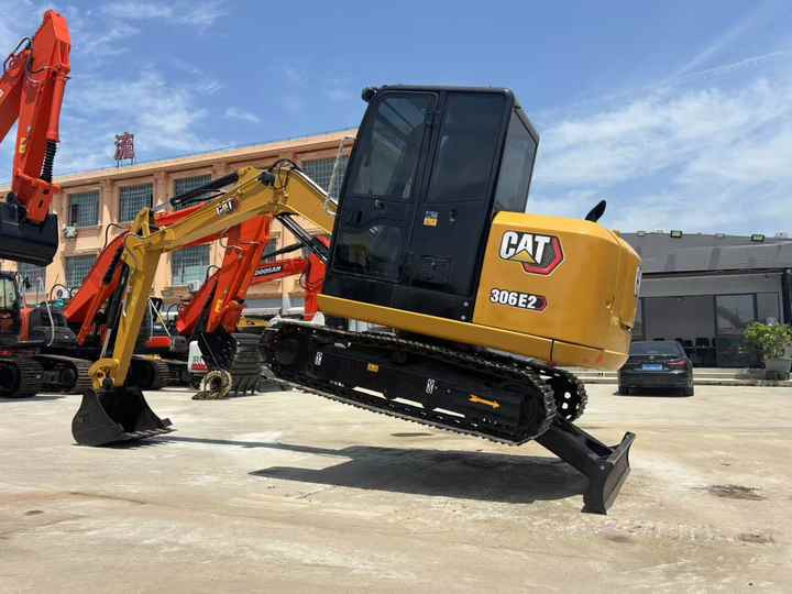 6 Ton Used Cat 305.5 306 307e 308 Crawler Excavator Mini Caterpillar 305.5 E2 for Sale China Cat305.5 Cat305.5e2 Low Price - 挖掘机:图4 6 Ton Used Cat 305.5 306 307e 308 Crawler Excavator Mini Caterpillar 305.5 E2 for Sale China Cat305.5 Cat305.5e2 Low Price - 挖掘机:图4