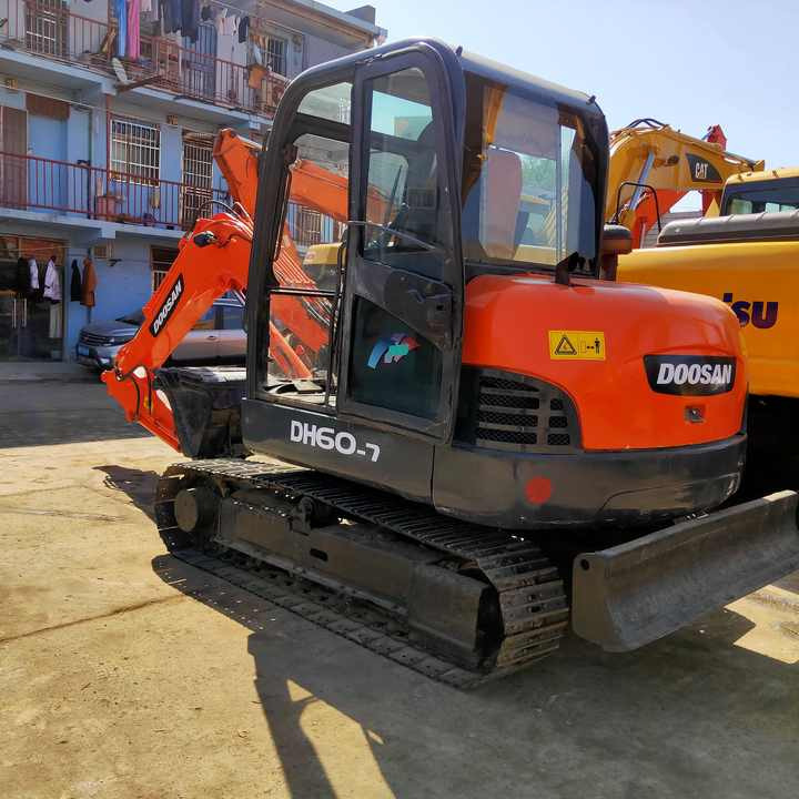 Awesome Performance Korea Imported Small Scale Used Doosan Dh60 Dh55 Dh150 Dx60 Dx225 Excavator - 履带式挖掘机:图4 Awesome Performance Korea Imported Small Scale Used Doosan Dh60 Dh55 Dh150 Dx60 Dx225 Excavator - 履带式挖掘机:图4