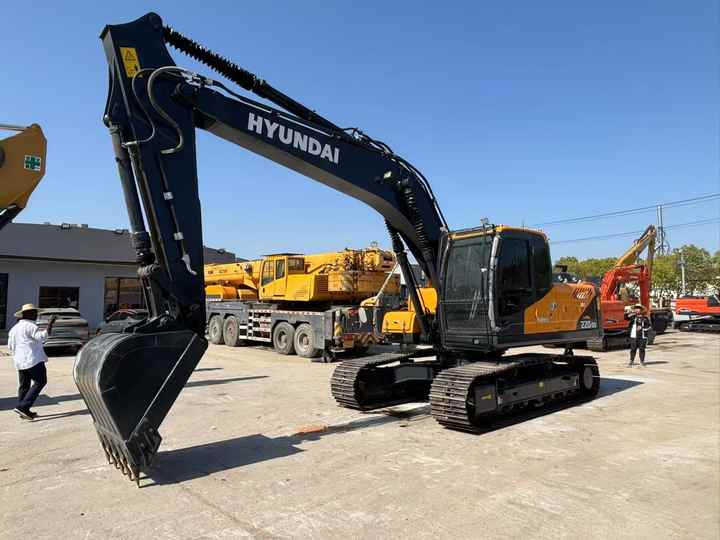 Cheap Price Original Used Hyundai 220 Excavator Hyundai 220LC-9s 220lc Excavator for Sale in Stock Secondhand Digger - 挖掘机:图4 Cheap Price Original Used Hyundai 220 Excavator Hyundai 220LC-9s 220lc Excavator for Sale in Stock Secondhand Digger - 挖掘机:图4