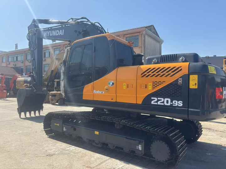 Cheap Price Original Used Hyundai 220 Excavator Hyundai 220LC-9s 220lc Excavator for Sale in Stock Secondhand Digger - 挖掘机:图2 Cheap Price Original Used Hyundai 220 Excavator Hyundai 220LC-9s 220lc Excavator for Sale in Stock Secondhand Digger - 挖掘机:图2