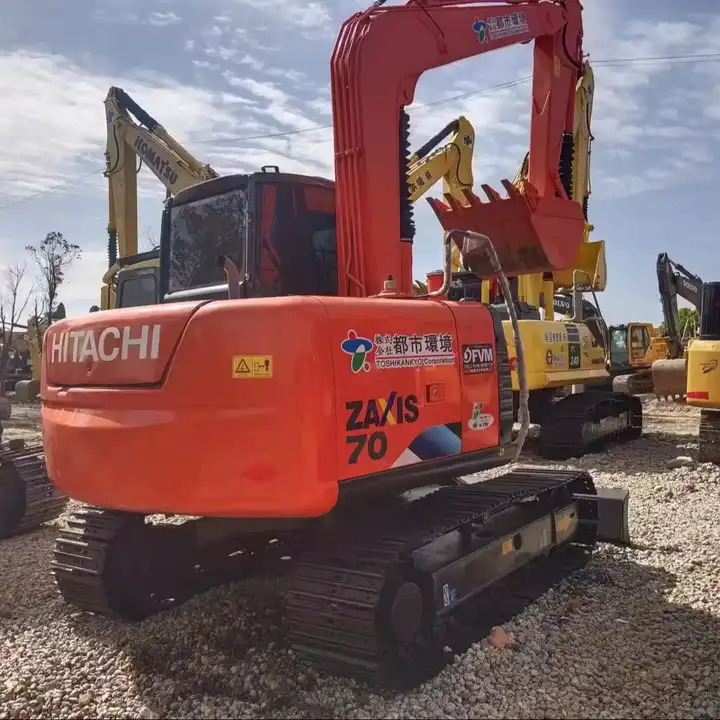 Cheap Small Tracked Excavator Hitachi Zaxis 70 Secondhand Mini Excavator In Shanghai - 履带式挖掘机:图1 Cheap Small Tracked Excavator Hitachi Zaxis 70 Secondhand Mini Excavator In Shanghai - 履带式挖掘机:图1