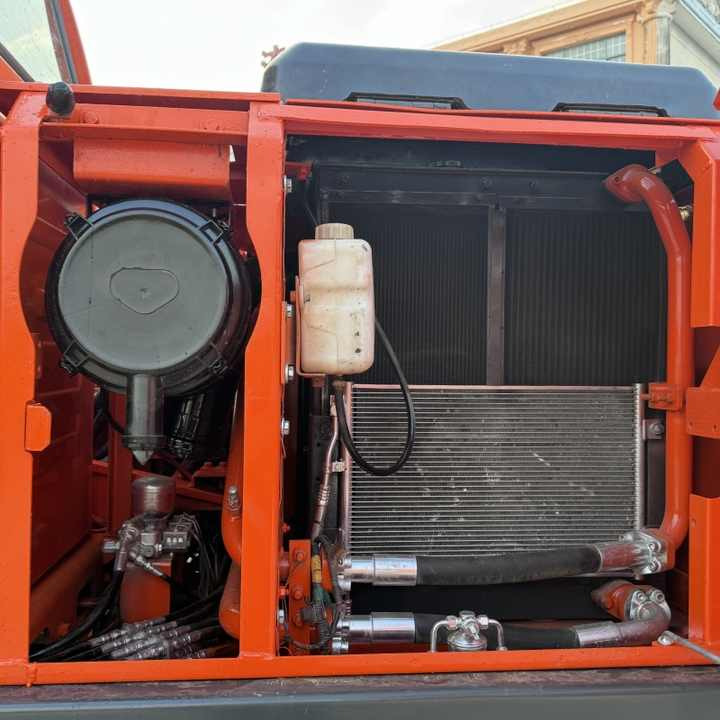 Doosan Dx140LC-9c Excavator Small Used Good Condition Original Excavators From South Korea - 履带式挖掘机:图3 Doosan Dx140LC-9c Excavator Small Used Good Condition Original Excavators From South Korea - 履带式挖掘机:图3