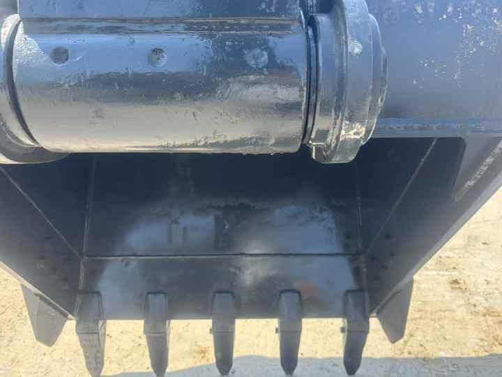 Heavy-duty Original Used Hyundai 220 Excavator Hyundai 220LC-9s 220LC-7 220lc Excavator for Sale in Stock - 挖掘机:图4 Heavy-duty Original Used Hyundai 220 Excavator Hyundai 220LC-9s 220LC-7 220lc Excavator for Sale in Stock - 挖掘机:图4