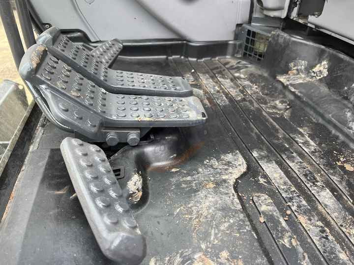 Hot sale Used Hitachi ZX120 digger medium size Excavator second hand excavator - 履带式挖掘机:图4 Hot sale Used Hitachi ZX120 digger medium size Excavator second hand excavator - 履带式挖掘机:图4