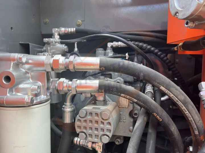 Hot sale Used Hitachi ZX120 digger medium size Excavator second hand excavator - 履带式挖掘机:图5 Hot sale Used Hitachi ZX120 digger medium size Excavator second hand excavator - 履带式挖掘机:图5